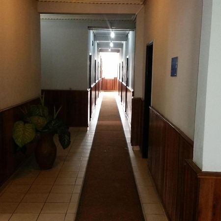 Saffana Hotel Douala Esterno foto
