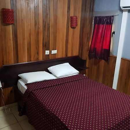 Saffana Hotel Douala Esterno foto