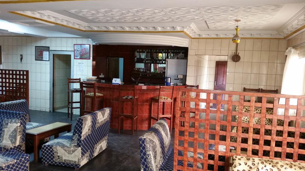 Saffana Hotel Douala Esterno foto