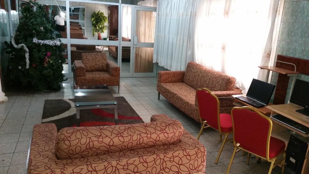 Saffana Hotel Douala Esterno foto