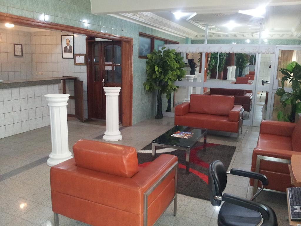 Saffana Hotel Douala Esterno foto