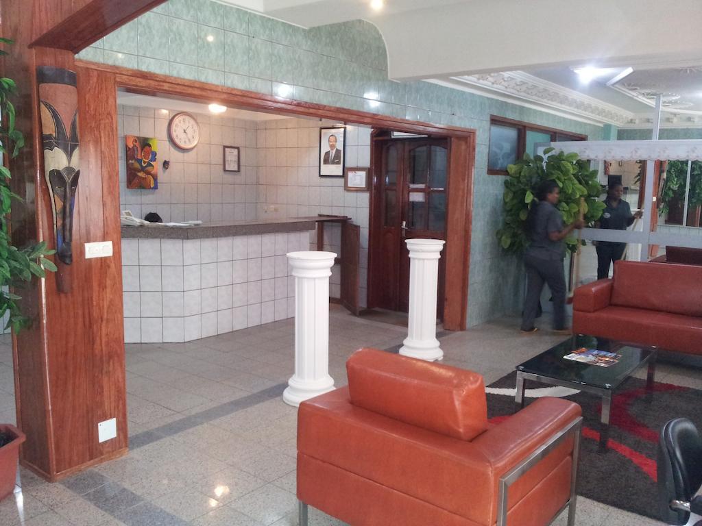 Saffana Hotel Douala Esterno foto