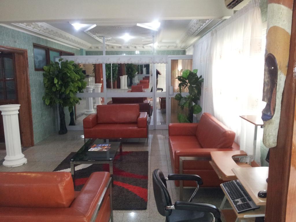 Saffana Hotel Douala Esterno foto