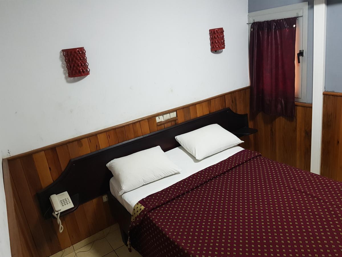 Saffana Hotel Douala Esterno foto