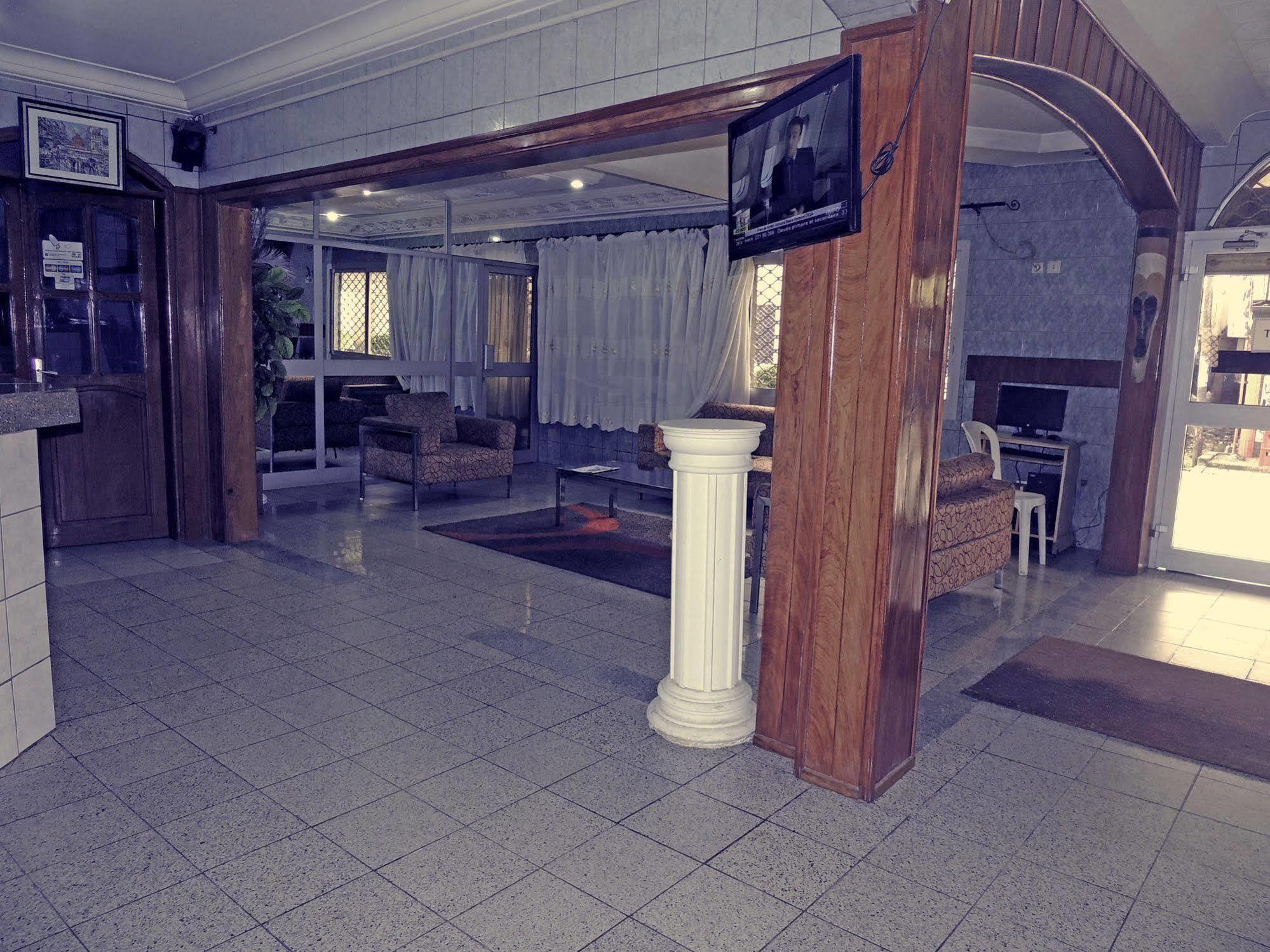 Saffana Hotel Douala Esterno foto