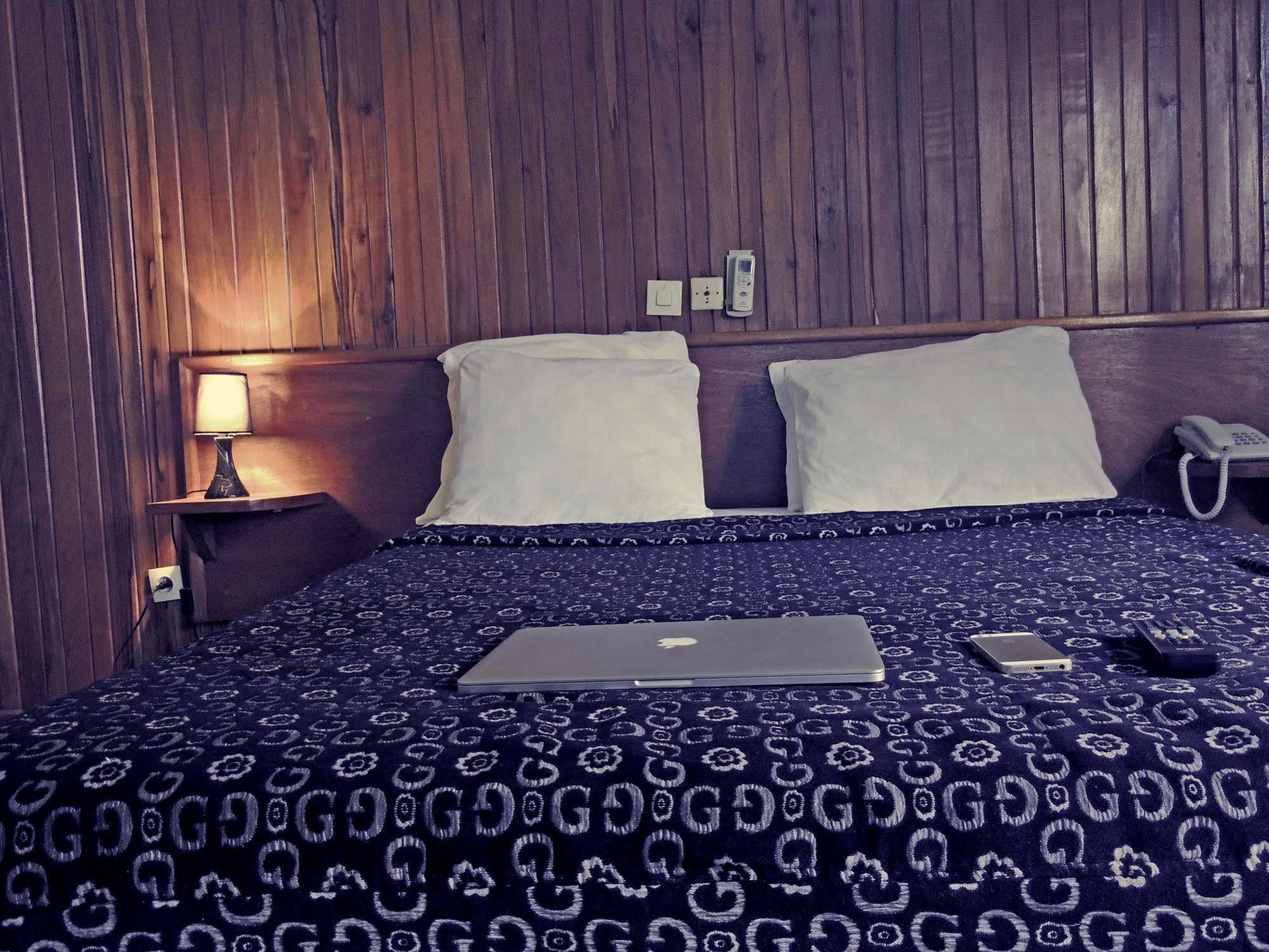 Saffana Hotel Douala Esterno foto