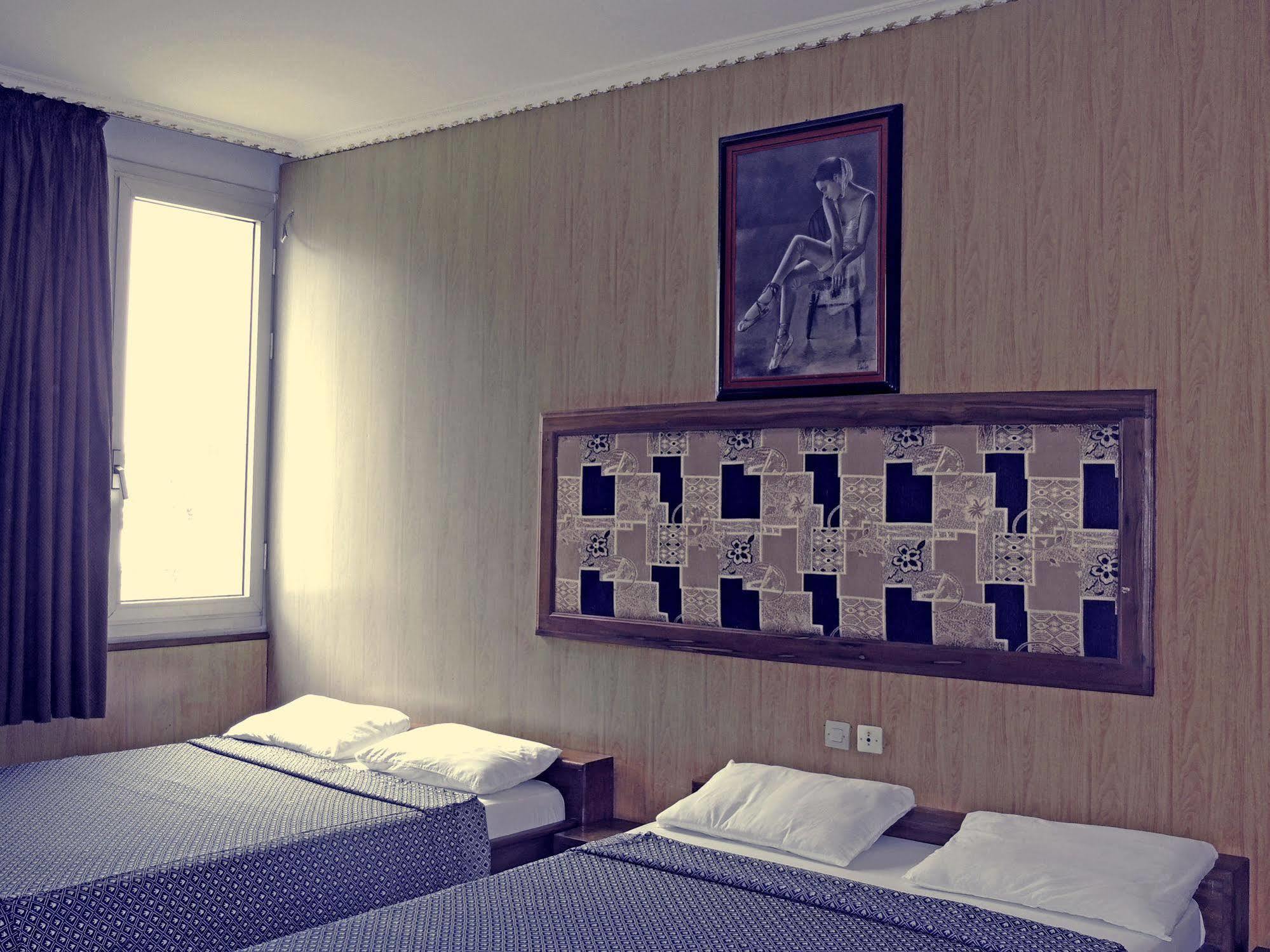 Saffana Hotel Douala Esterno foto