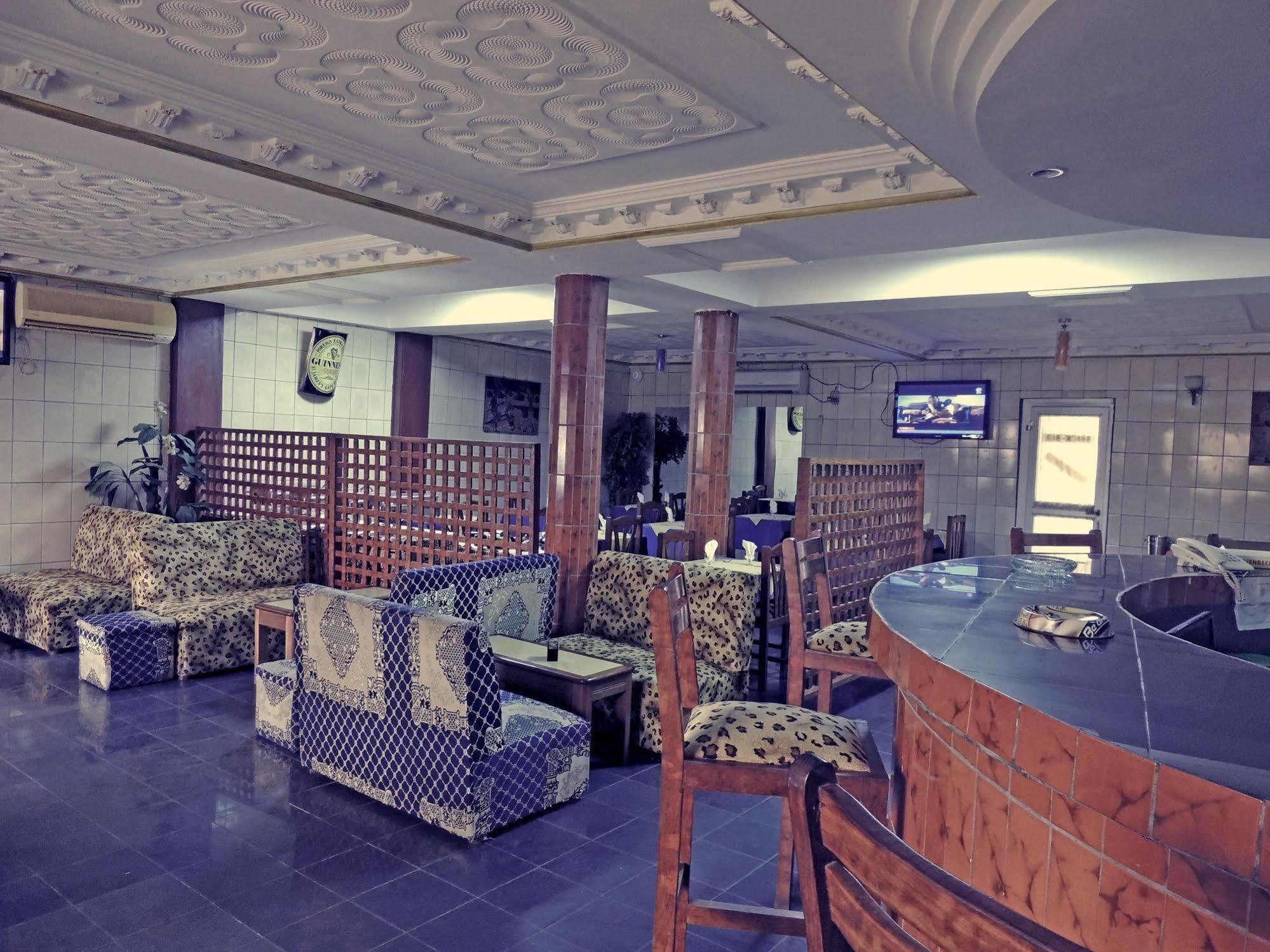 Saffana Hotel Douala Esterno foto